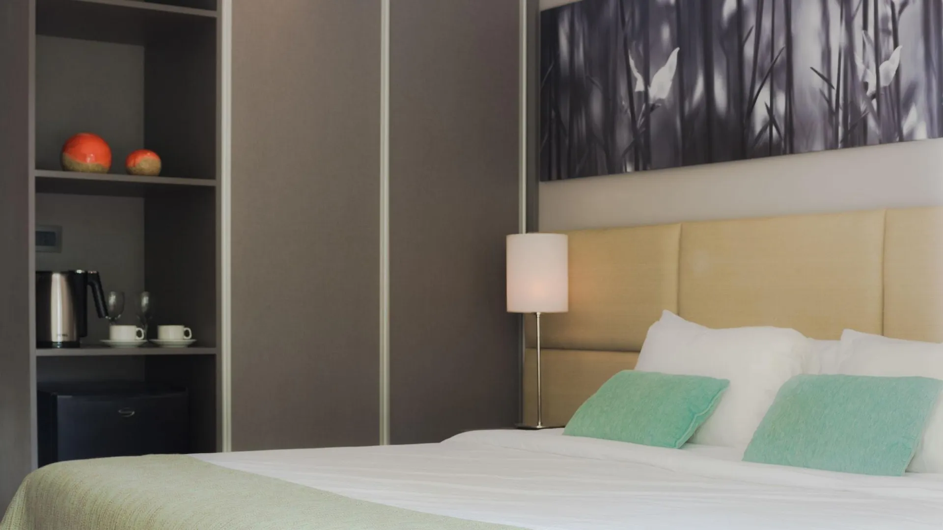 Portal Plaza Suites Mendoza Hotel
