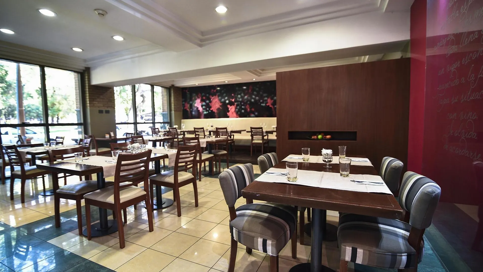 Portal Plaza Suites Mendoza