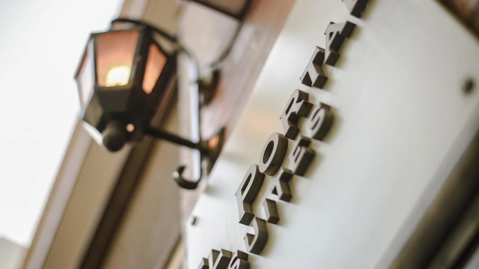 Portal Plaza Suites Mendoza 4*,