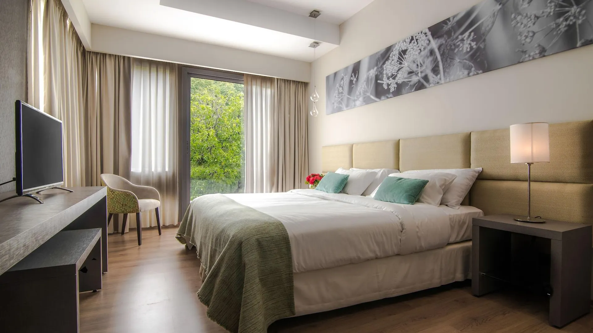 Portal Plaza Suites Mendoza Hotel